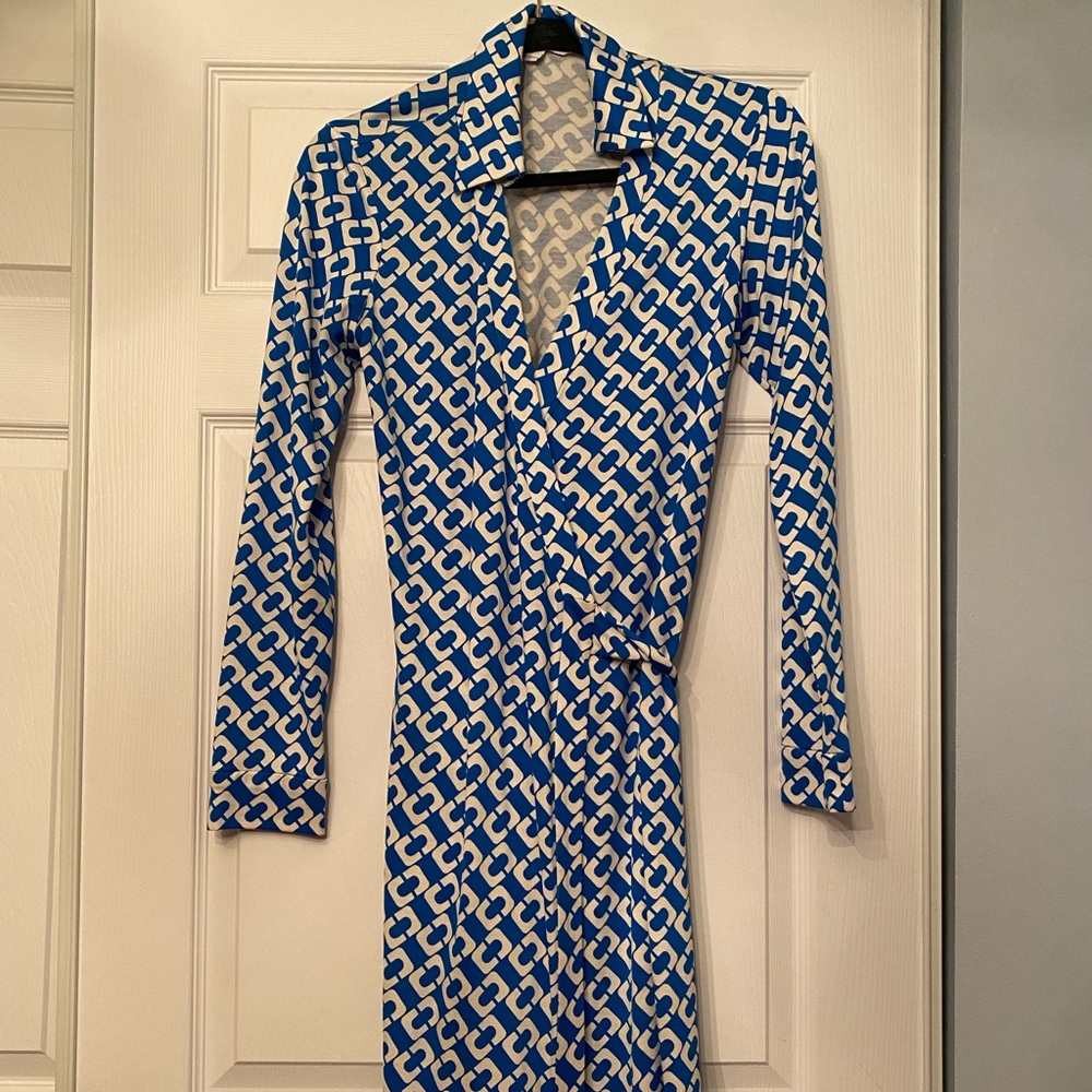 Diane Von Furstenberg Long Sleeve Blue and White Dress